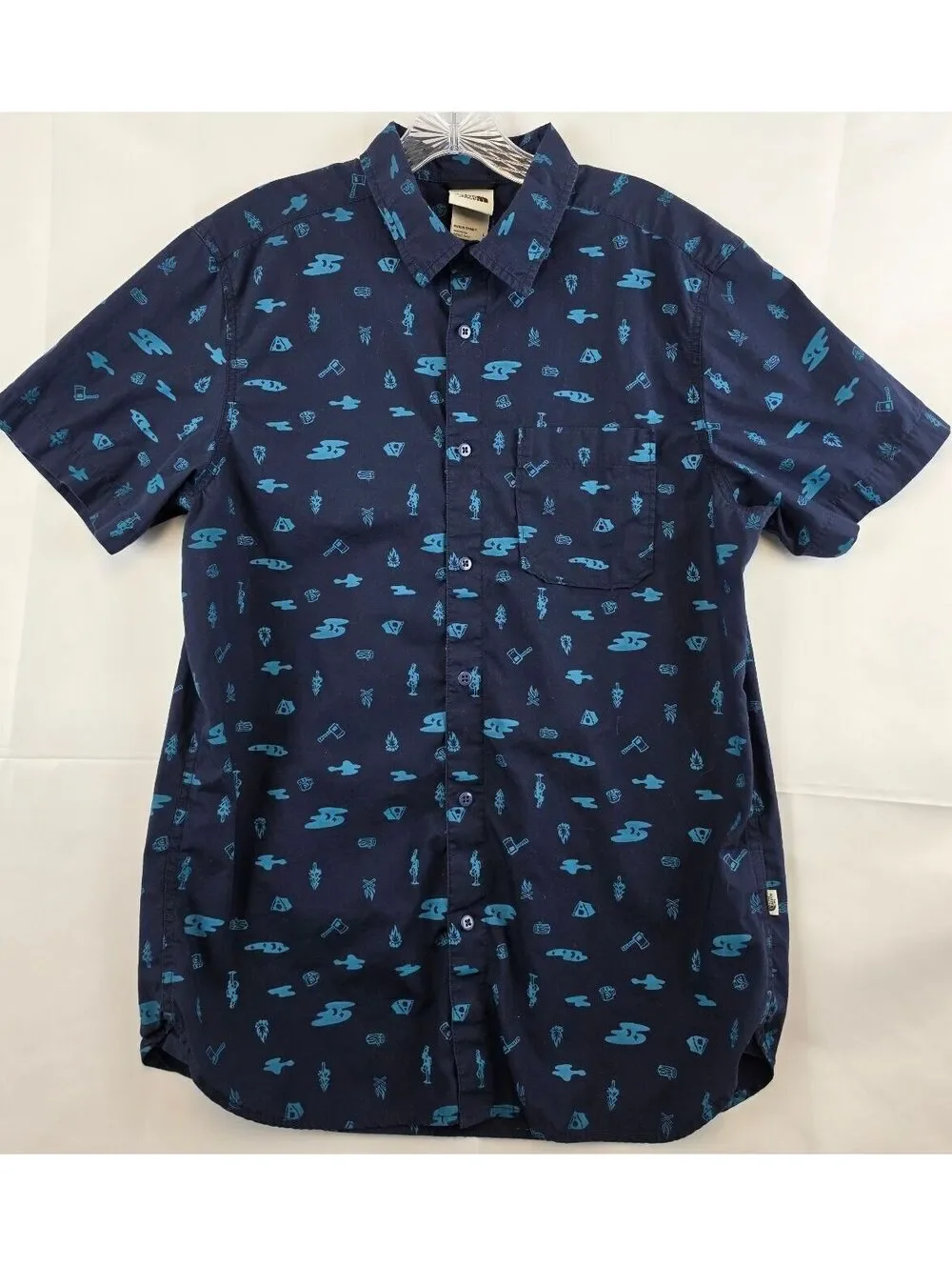 The North Face Men's Large Navy Blue Short Sleeve Button-Up Shirt with Light TeX